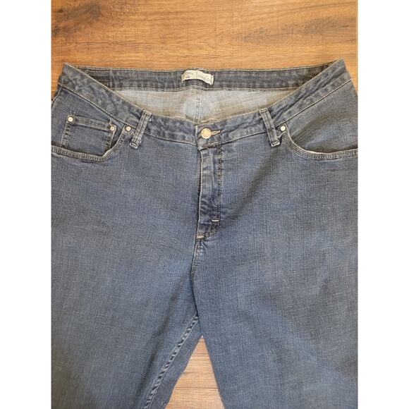 Riders by‎ Lee Straight Women's size 18W Long Wash Blue Denim Jeans 36x30 - Picture 4 of 11